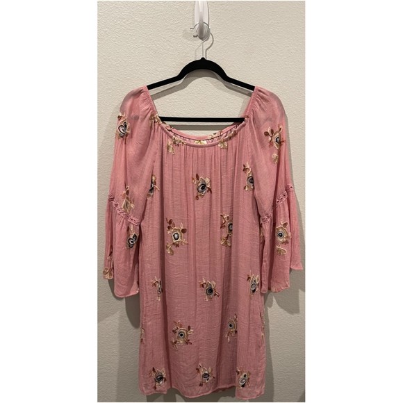 FIG AND FLOWER Embroidered Pink 3/4 Sleeve Mini Dress - Picture 1 of 5